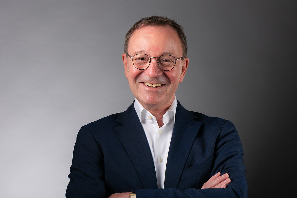 Prof. Dr. Holger Zuck 